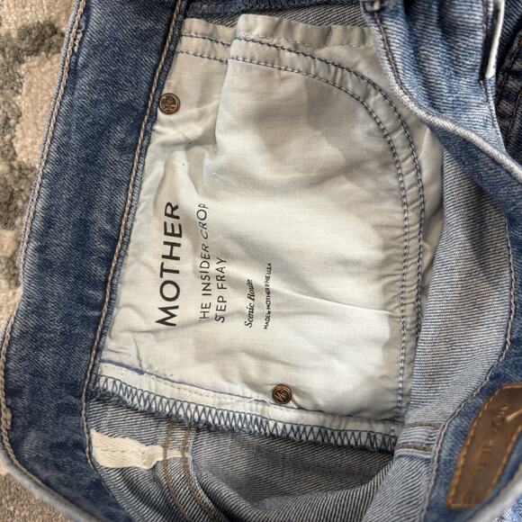 MOTHER Woman's Medium Wash The insider Crop Step Fray Denim Jeans Size 27 - Picture 12 of 13